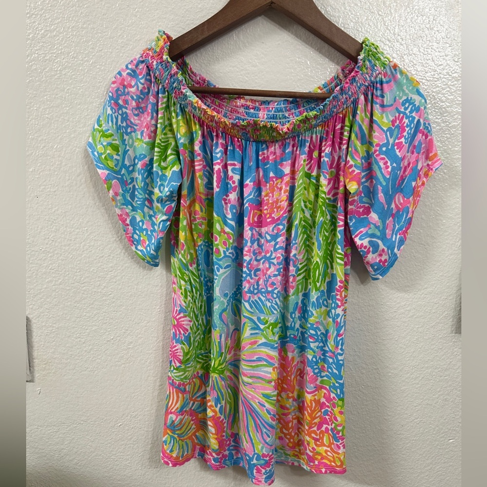 Lilly Pulitzer Lover’s Coral Off-The-Shoulder Top size: XS